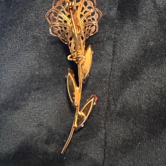 Elegant Gold and Black Floral Brooch Vintage - Red Coral and black pearl - Picture 4 of 5